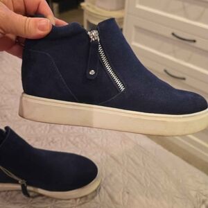 Steve Madden Navy Blue Platform Sneakers